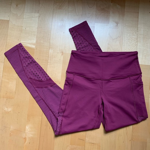 Victoria's Secret Pants - Victoria’s Secret Sport Mesh Accent Knockout Tight
